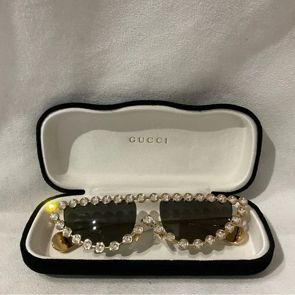 Gucci Sunglasses - Picture 9 of 10